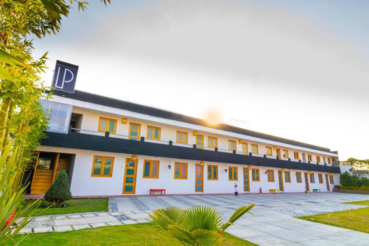 Pascual Inn Suites Чолула Екстер'єр фото