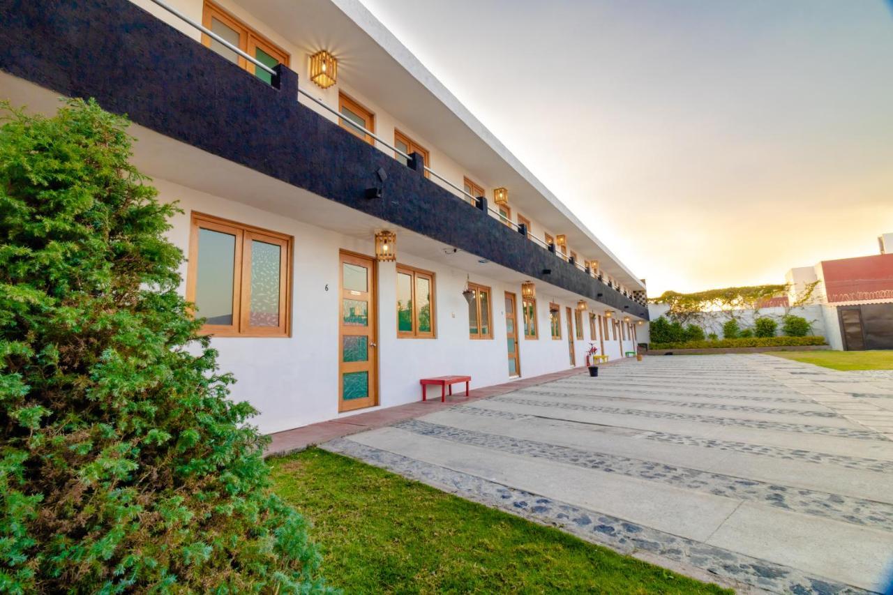 Pascual Inn Suites Чолула Екстер'єр фото